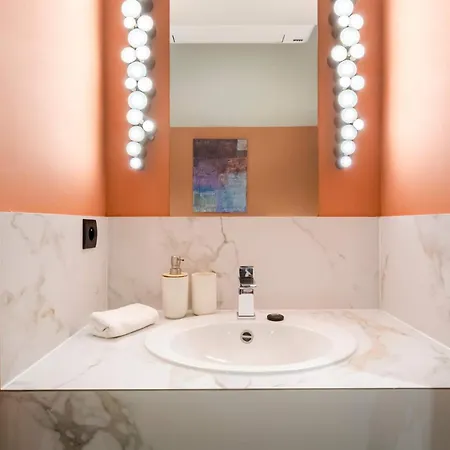 Apartment Place Des Vosges With Air Conditioning *